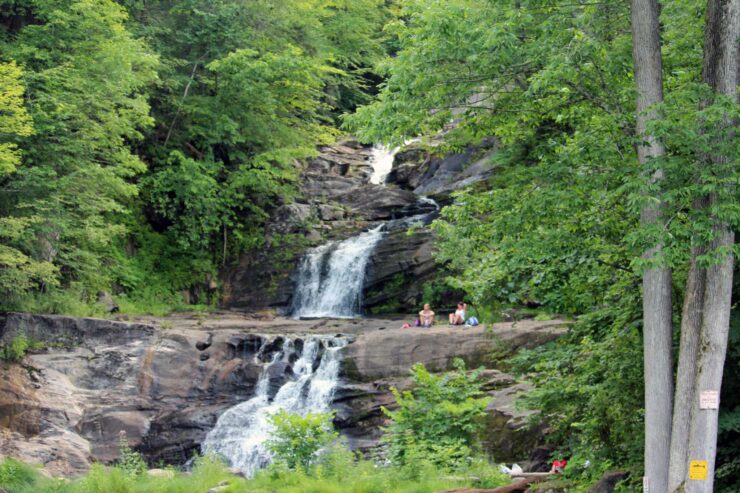 Connecticut Waterfalls Splendor: 8 Marvelous Cascades Worth Exploring - Vimarsana News