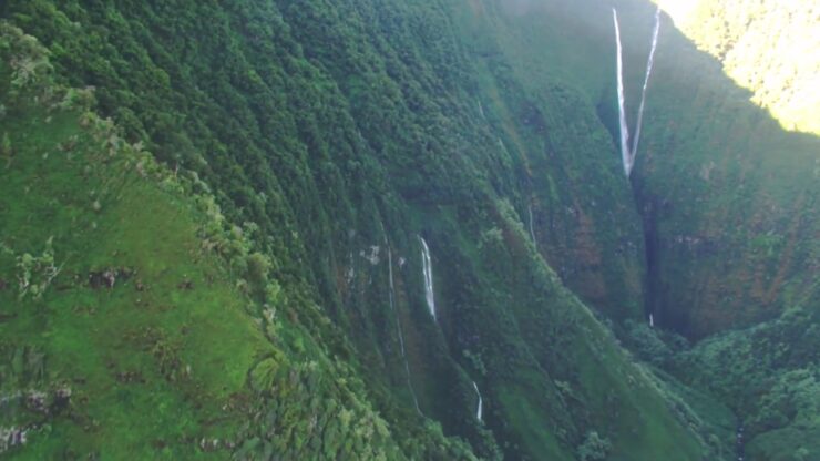 Olopuena falls Hawaii