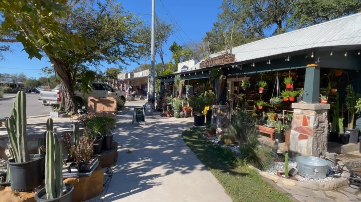 exploring Wimberley town Square