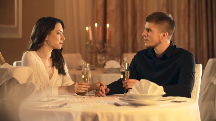 couple in restaurant