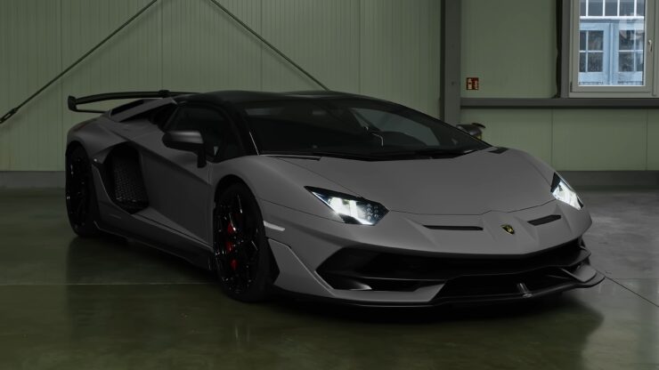 2022 Lamborghini Aventador SVJ
