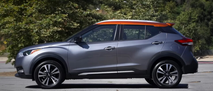 2019 Nissan Kicks side