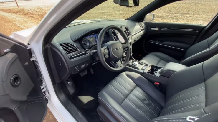 2022 Chrysler 300 S Interior