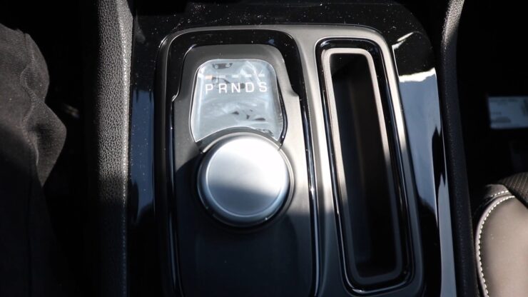 2022 Chrysler 300S Gear