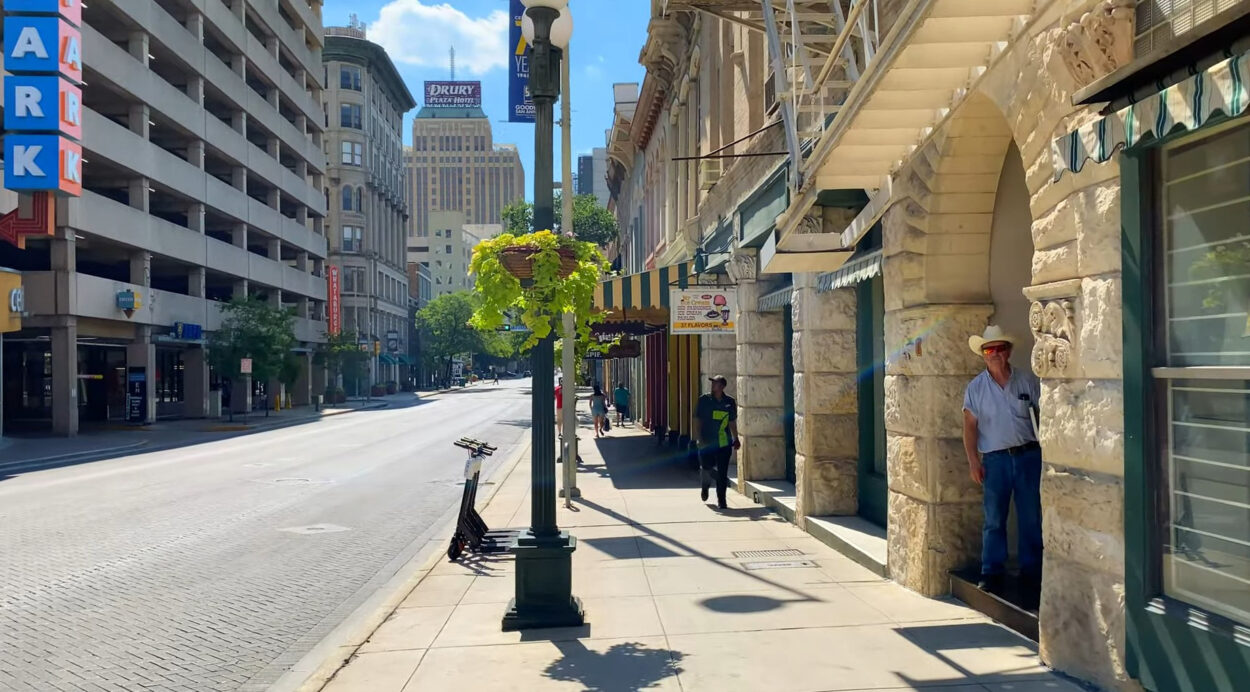 Exploring Downtown San Antonio, Texas USA