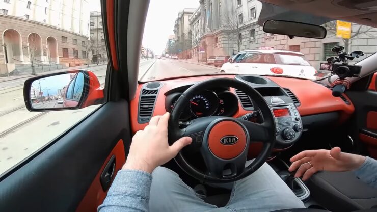 Driving Experience Behind the Wheel - Kia soul