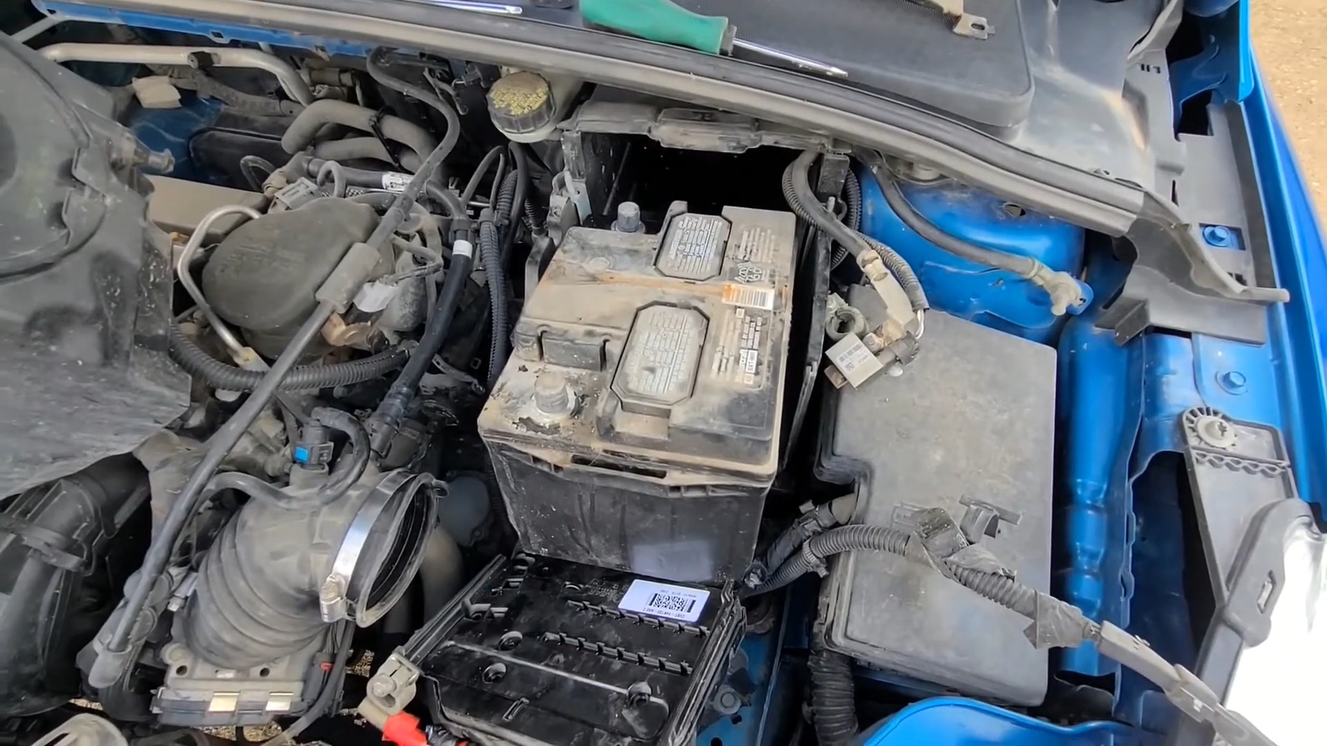 Ford Focus - 2011-Battery