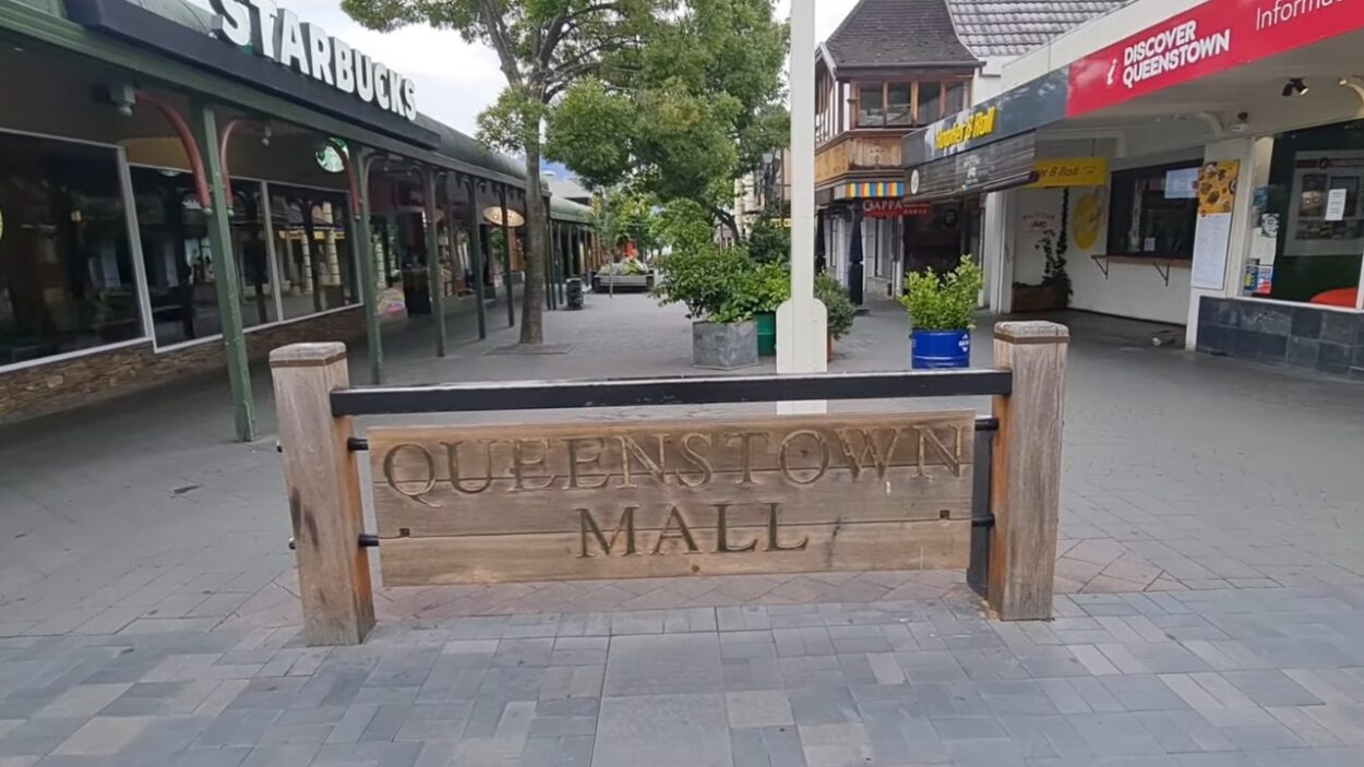 Queenstown: The Mall and Surrounding Streets