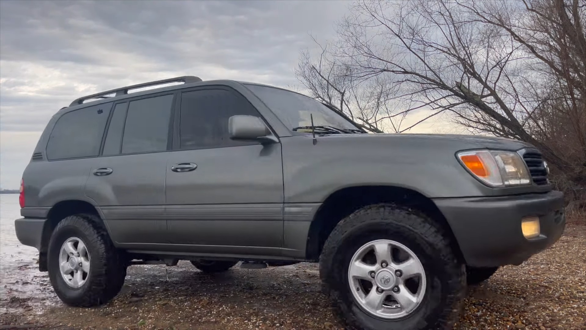 2000 Toyota Land Cruiser Model