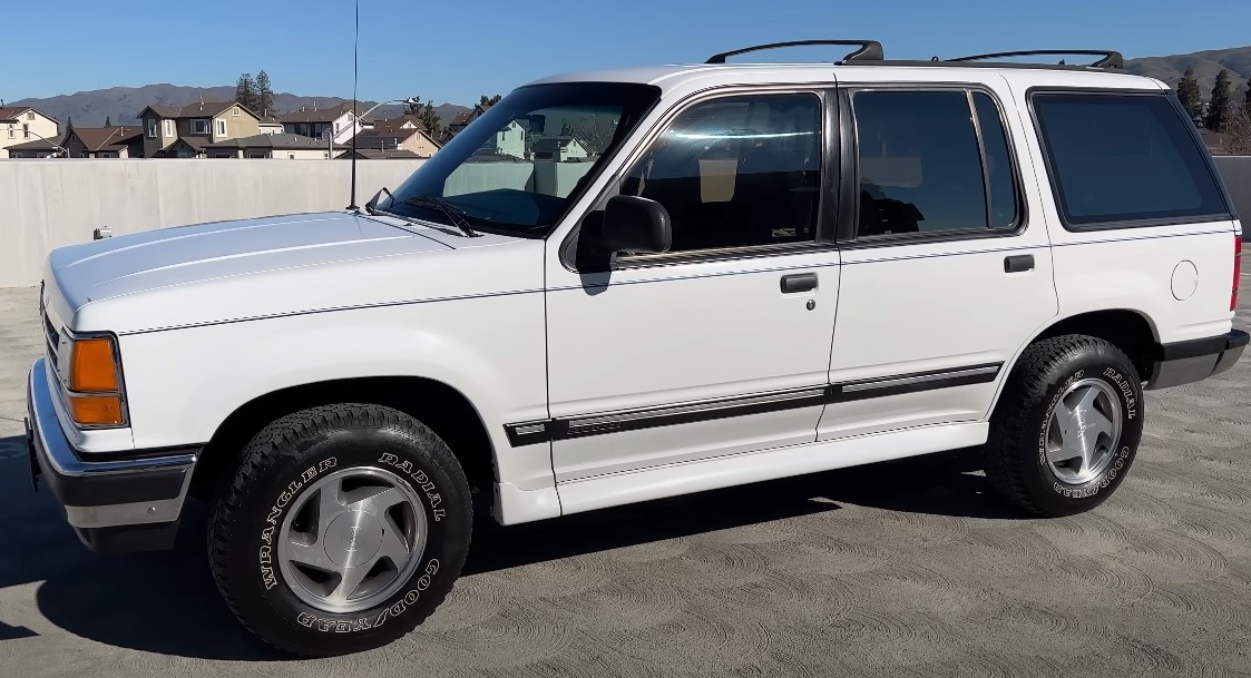 2001 Ford Explorer Model