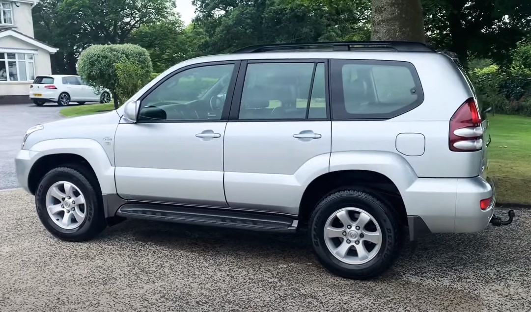 2005 Toyota Land Cruiser Model