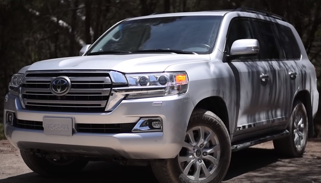 2016 Toyota Land Cruiser Model