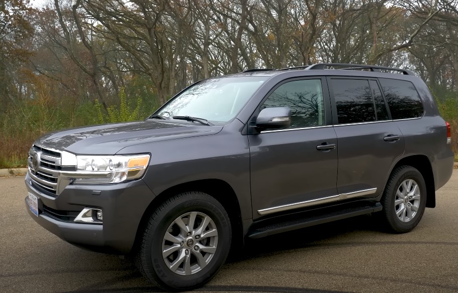 2017 Toyota Land Cruiser Model