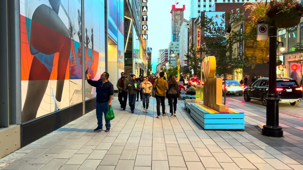 15 Countries With The Lowest And 15 With The Highest Life Expectancy In