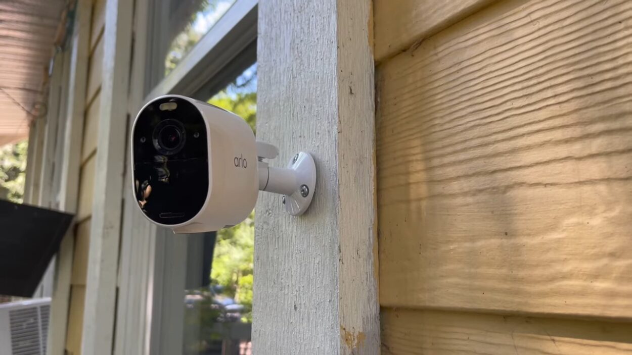 Connectivity and Storage Options for Security Cameras