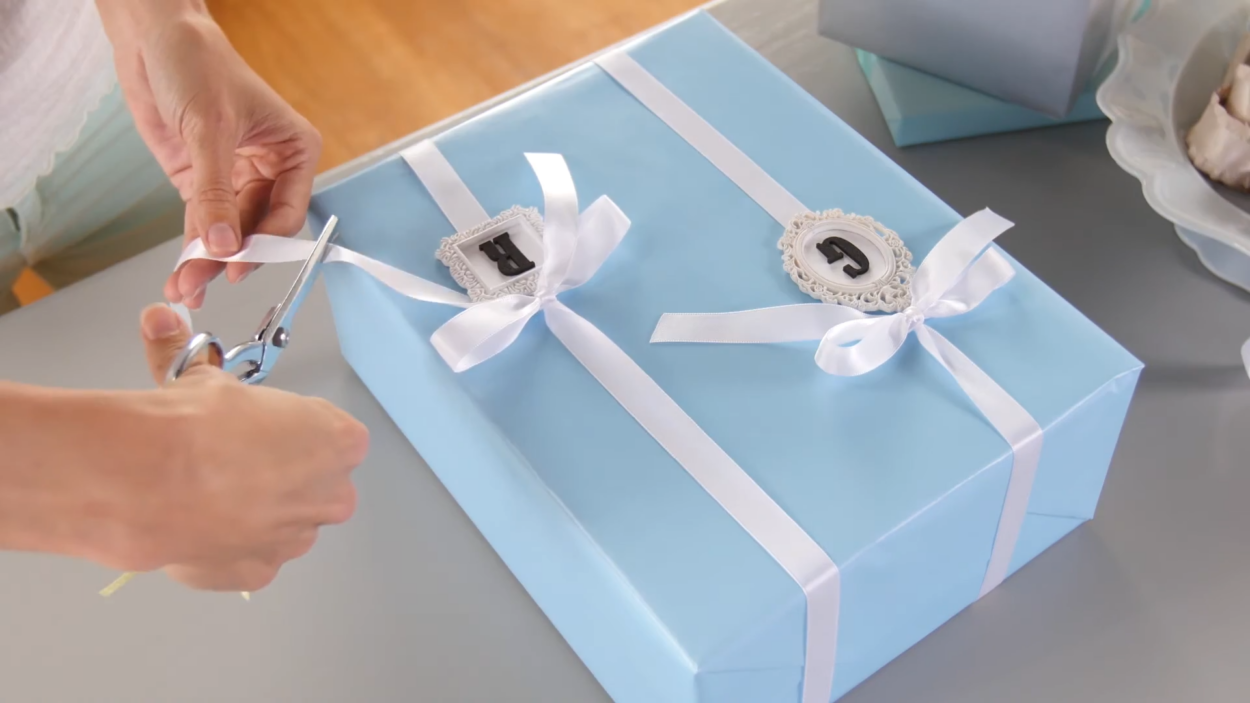 Adding a Personal Touch to Your Gift