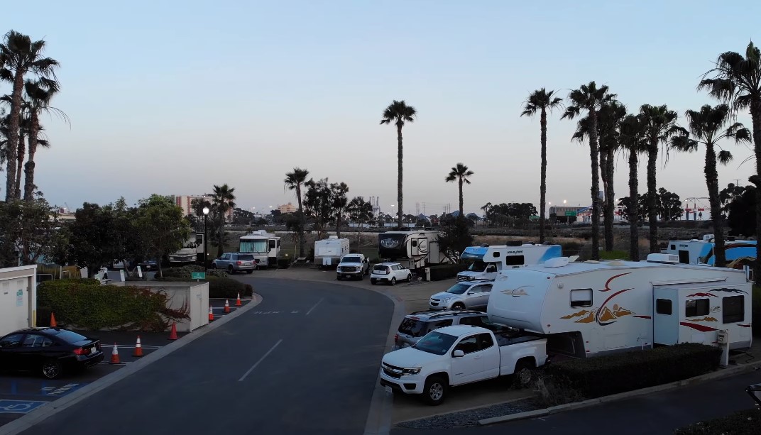 Best Sites at Golden Shore RV Resort