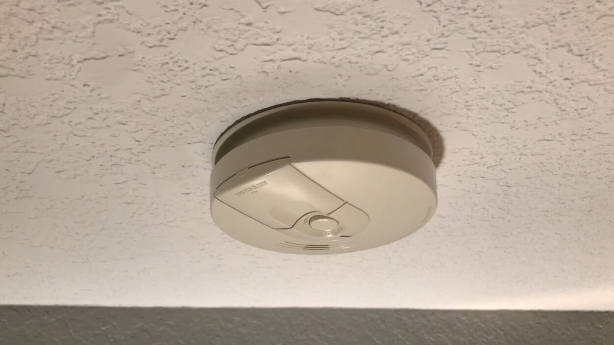 How to reset smoke detector