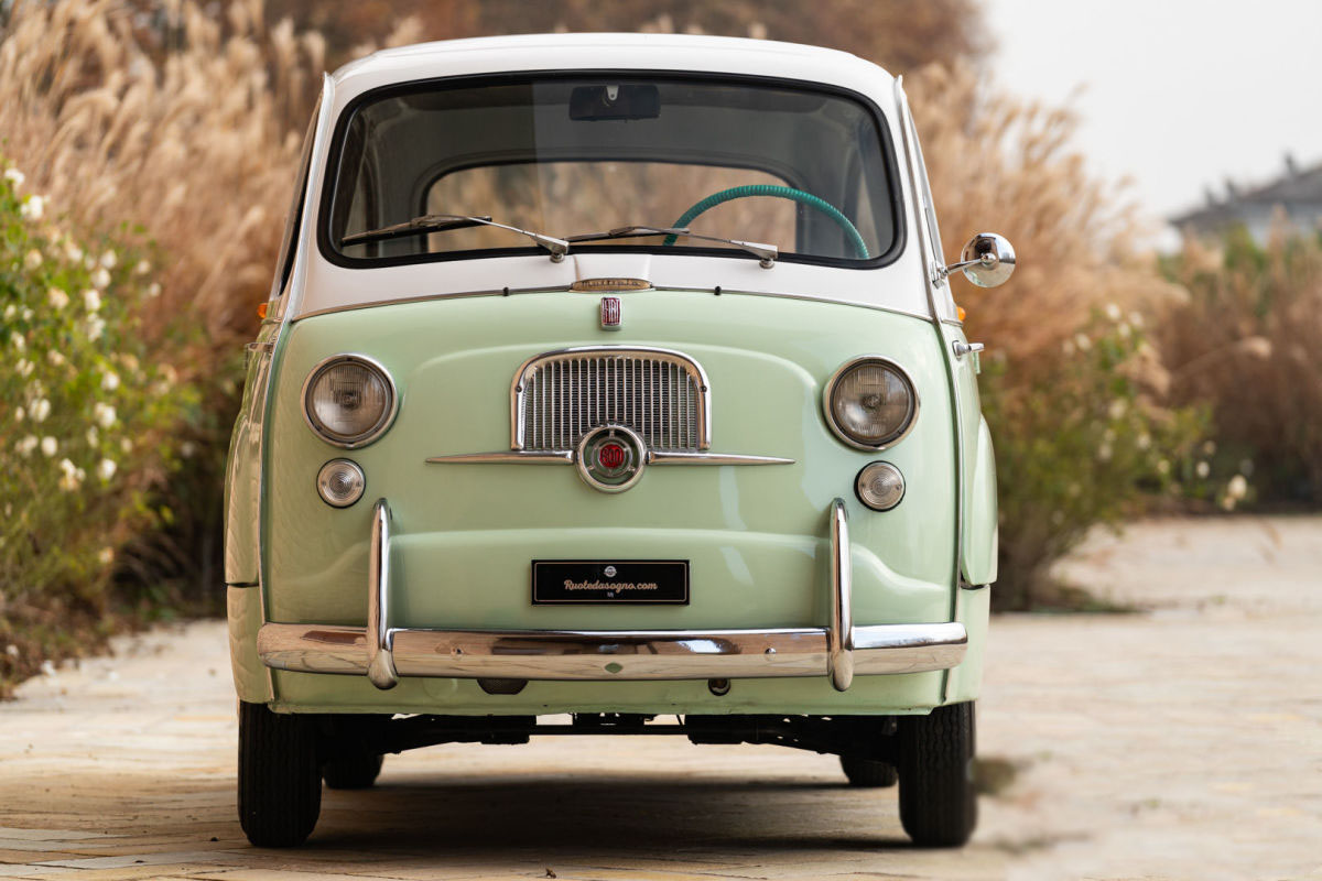 1961 Fiat 600 Multipla - vintage cars of all time