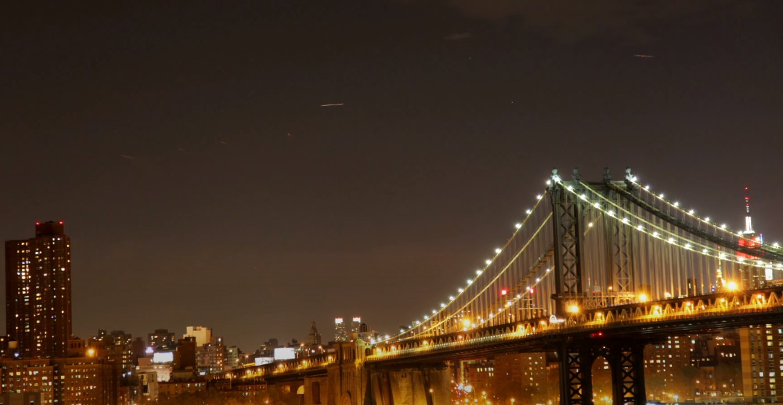 Manhattan Bridge infrastructure