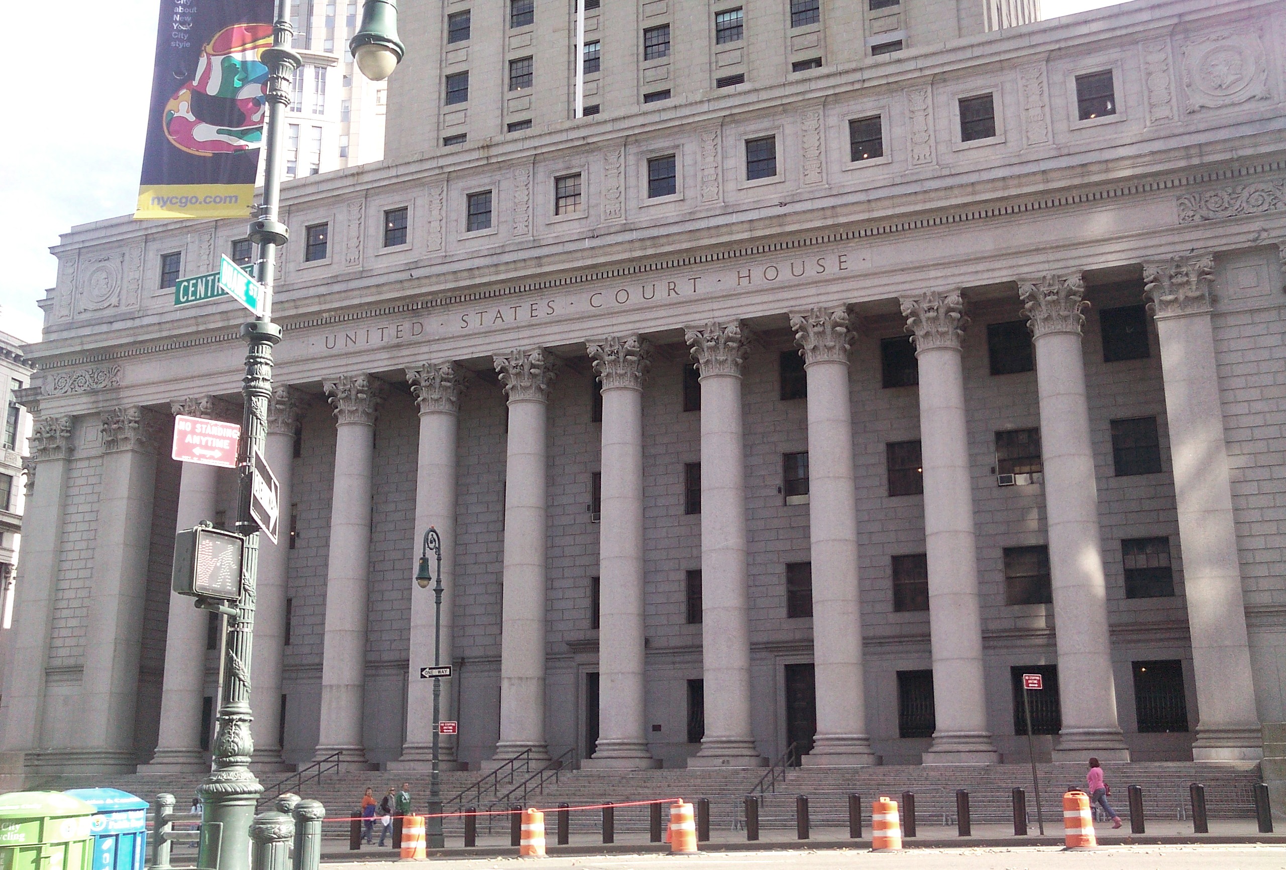 United States courthouse facade with columns in Manhattan