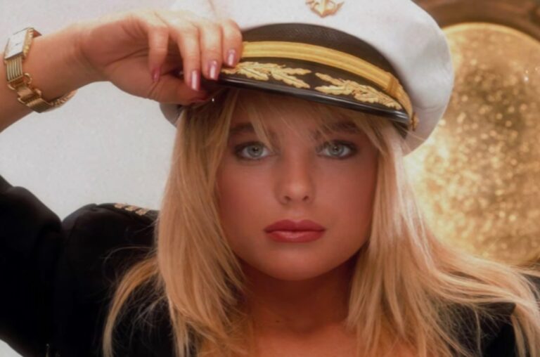 Erika Eleniak Net Worth